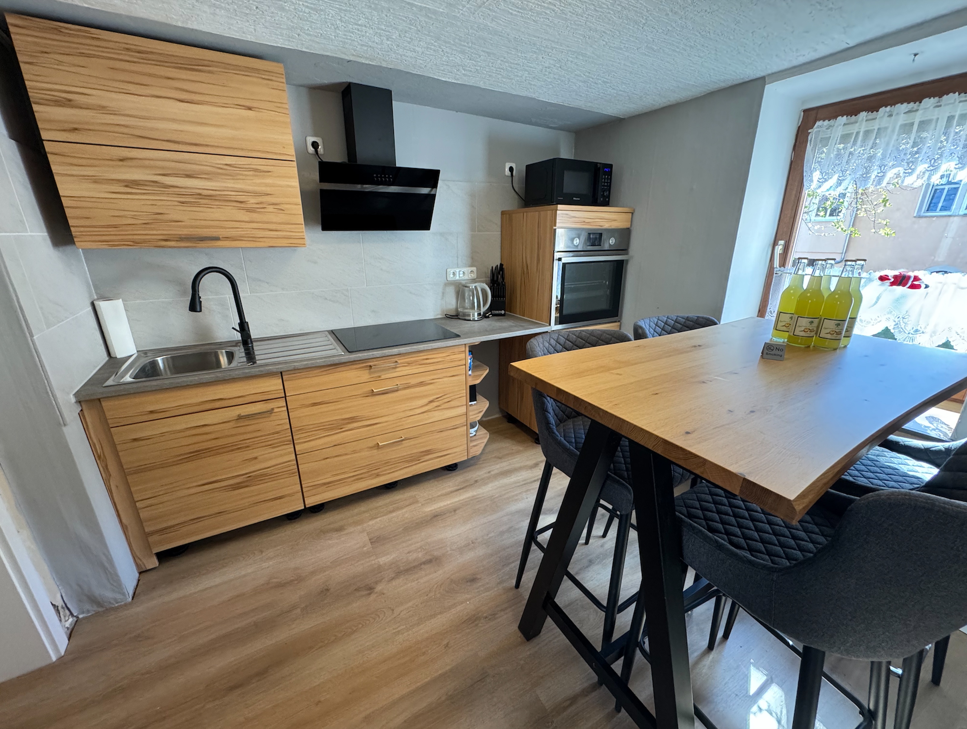 Moderne Küche und Essbereich Ferienhaus Dahl