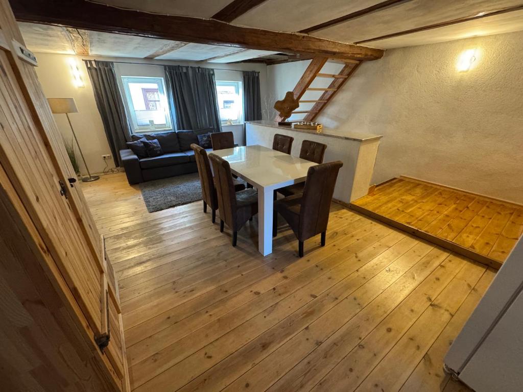 Schlafzimmer mit Smart TV Refugium am Schlossberg