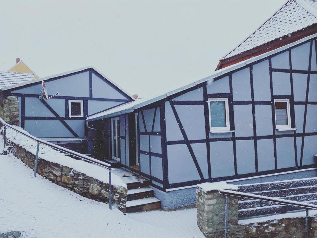 Ferienhaus im Winter